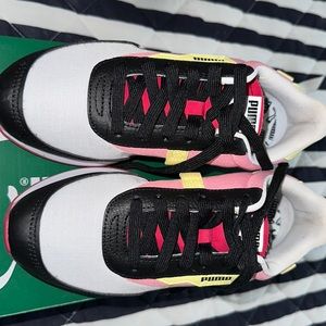Puma Future Rider Jr Size 5.5y